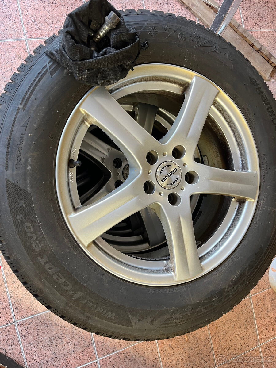 4x nové zimní pneu 235/65 R 17" Hankook+ Alu ráfky/disky