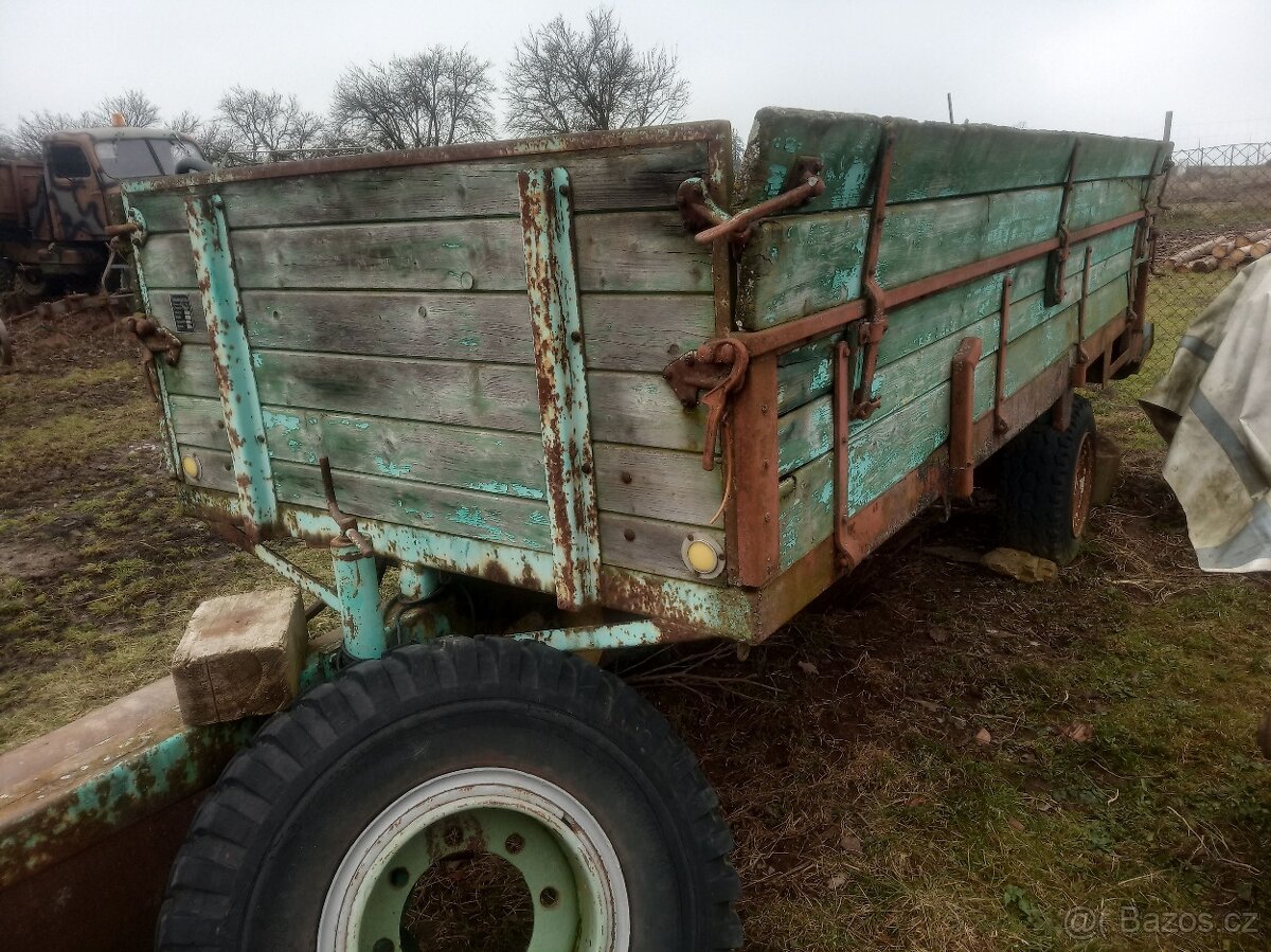 vlečka,vlek za traktor, dvoukolák