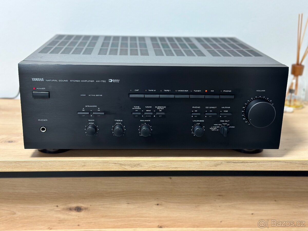 YAMAHA AX-730 KVALITNÍ STEREO ZESILOVAČ 110 WATT 