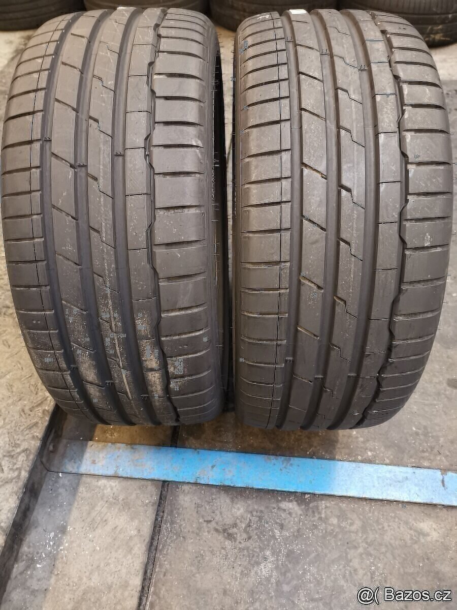 225/35 r19 225/35/19