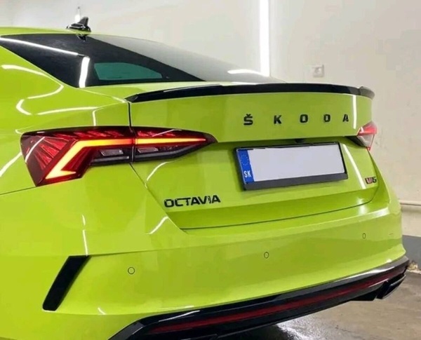 NAPIS SKODA ČERNY NAPIS LOGO ZNAK ŠKODA na kufor