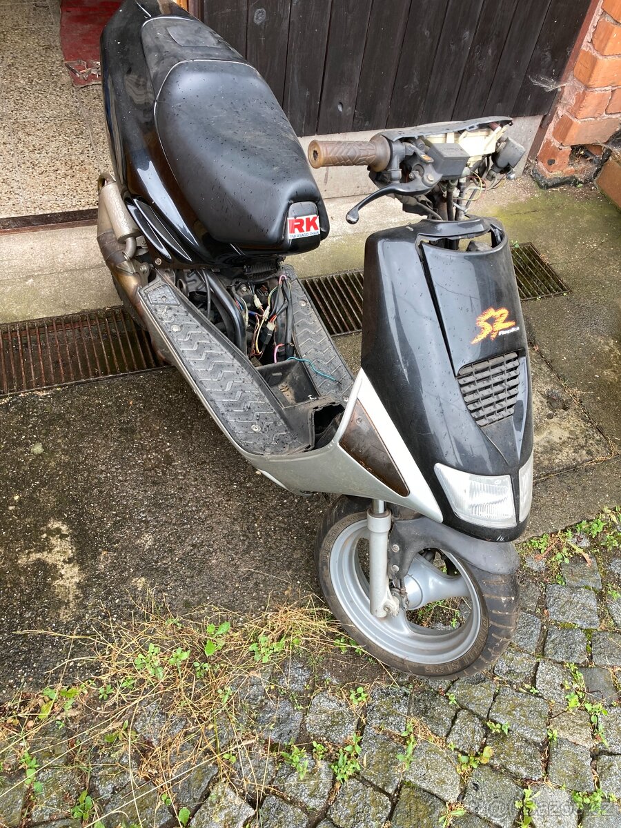 Aprilia SR