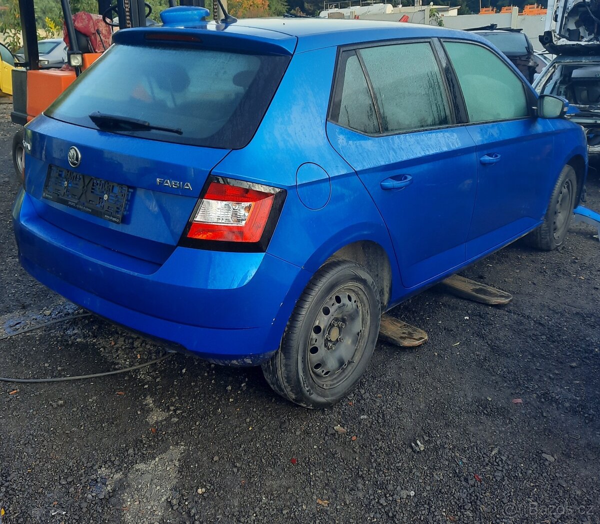 nd ze škoda fabia 3, 999TSI 70kW, modrá,bílá,červená