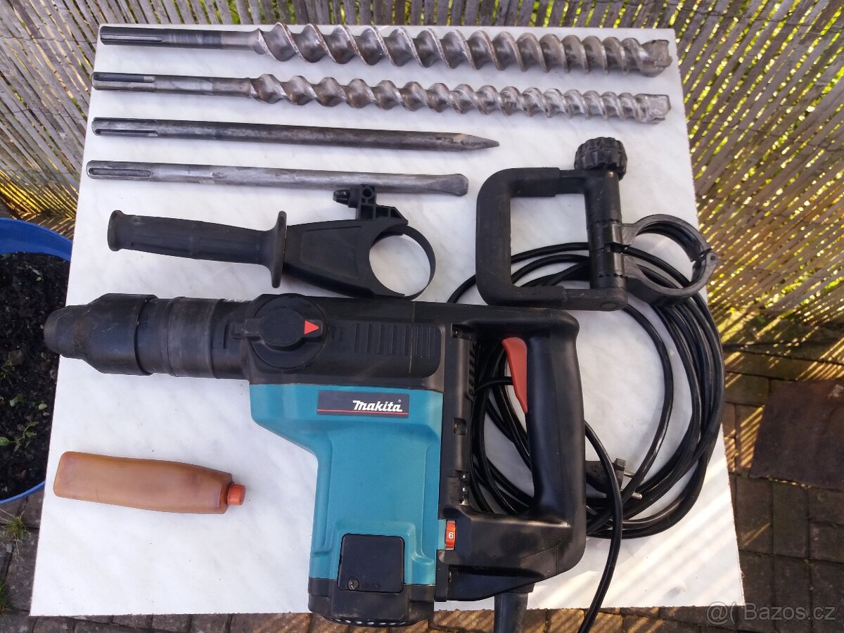 Vrtací kladivo Makita HR 4000 C