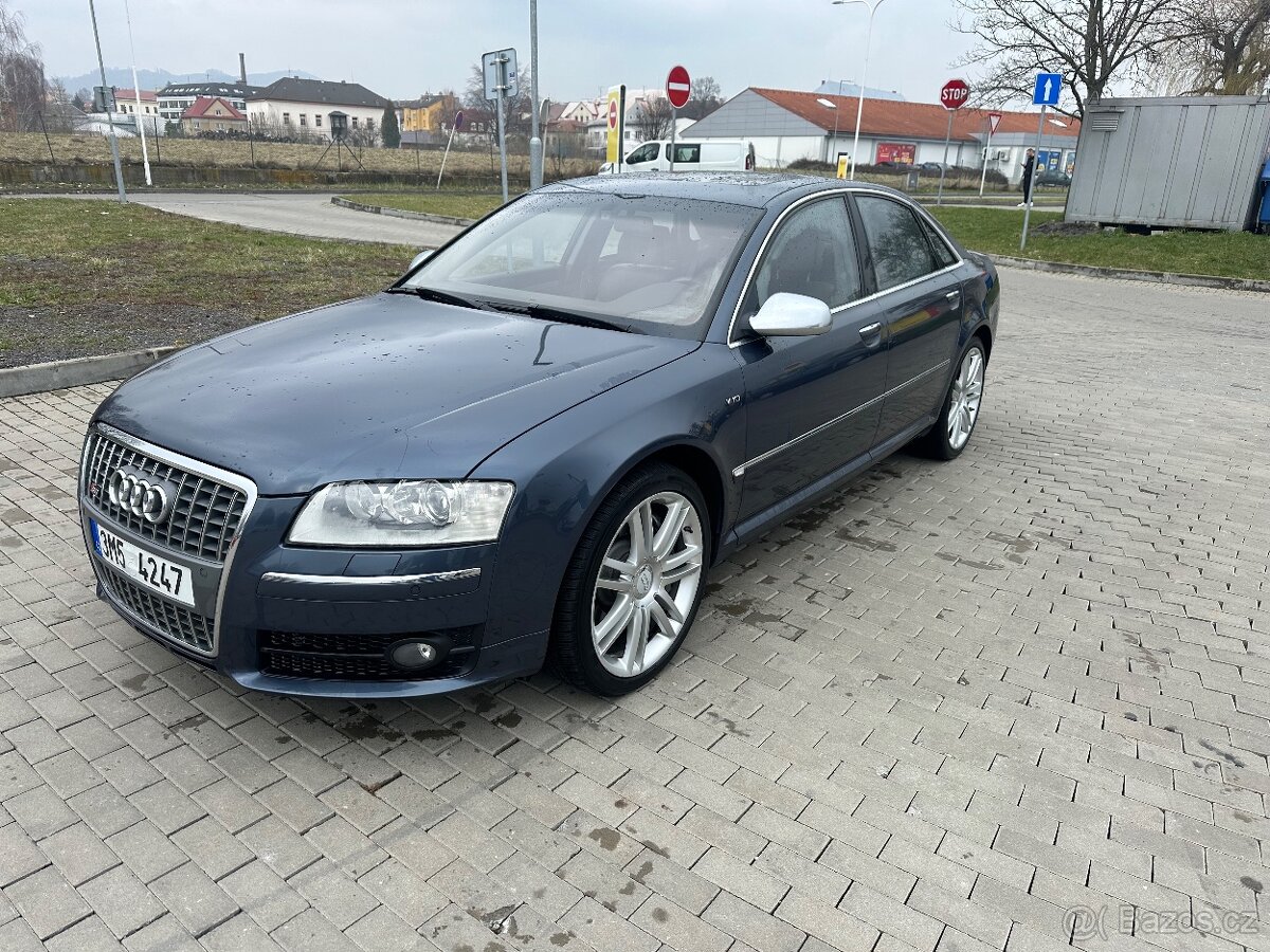 Audi S8 5,2i V10 1. Majitel, velký servis 331kW