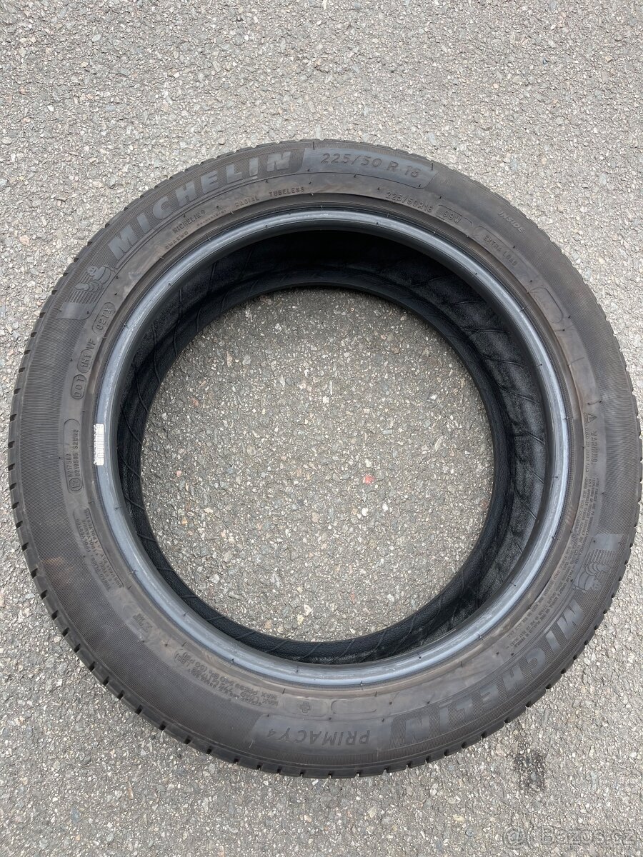 225/50R18 Michelin,Continental