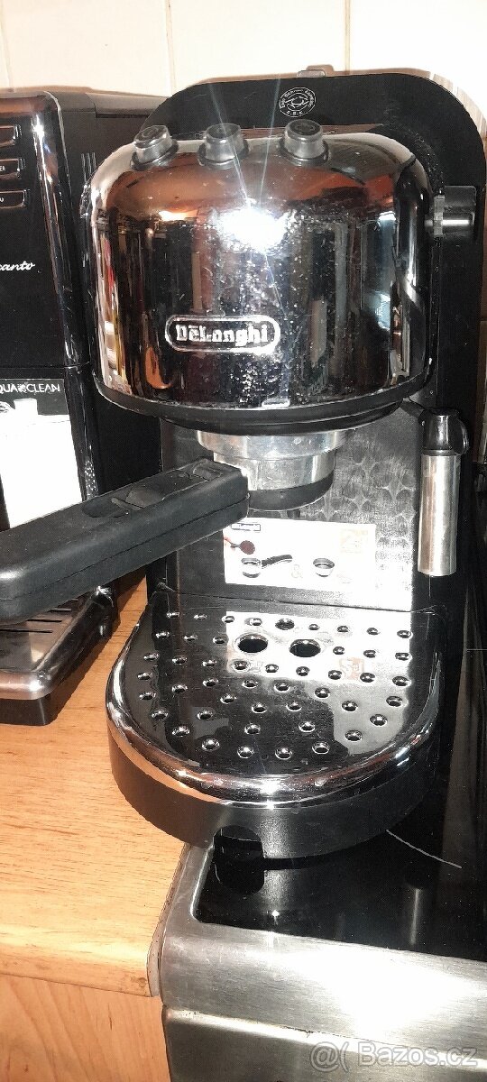 Kávovar pákový espresso De'Longhi EC270