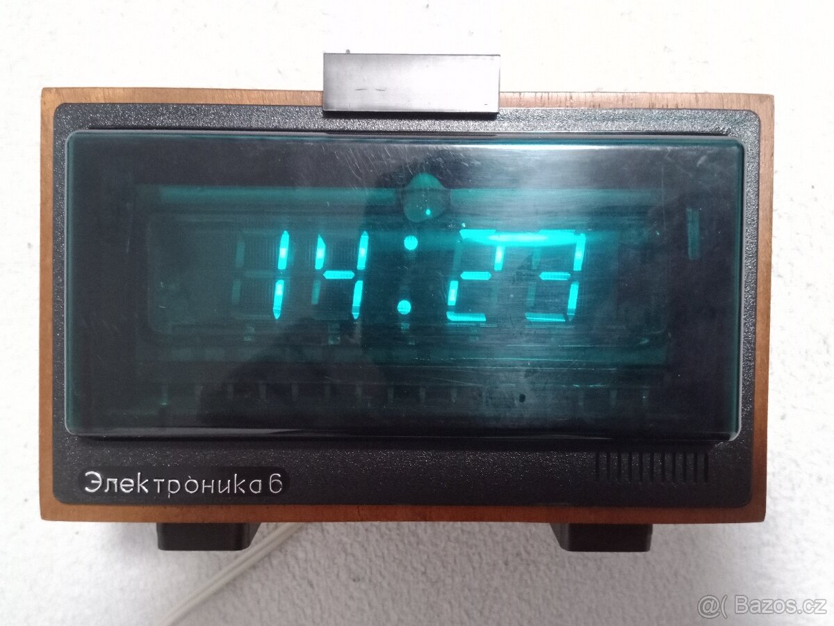 Ruské itronové hodiny Elektronika 6.15