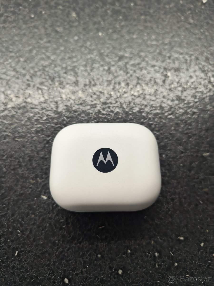 Motorola moto buds