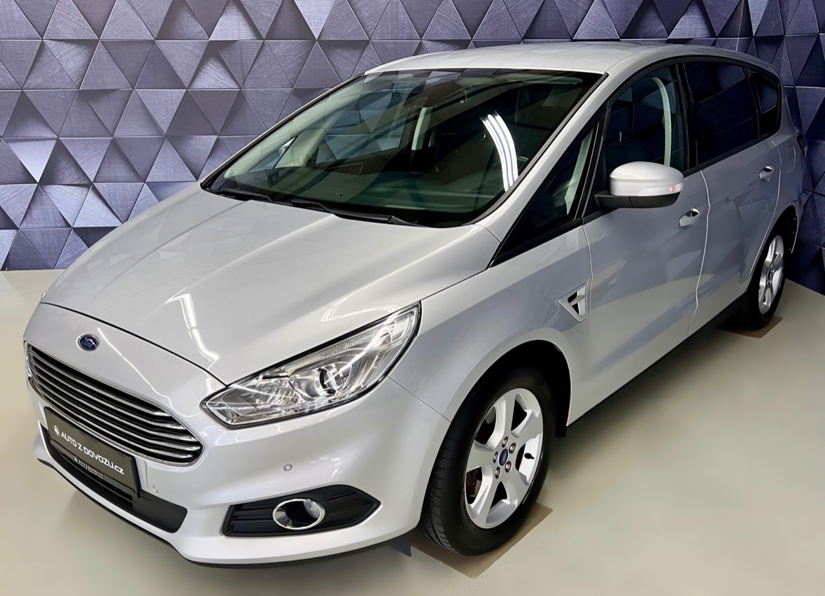 Ford S-MAX 2,0 TDCi 110KW TITANIUM, KEYLESS, NAVIGACE, PDC