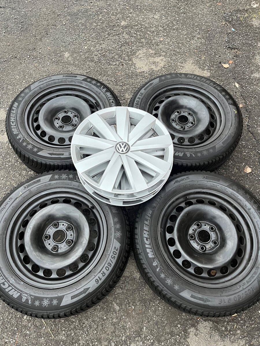 Zimní pneu+disky VW Sharan 5x112 16’ et33