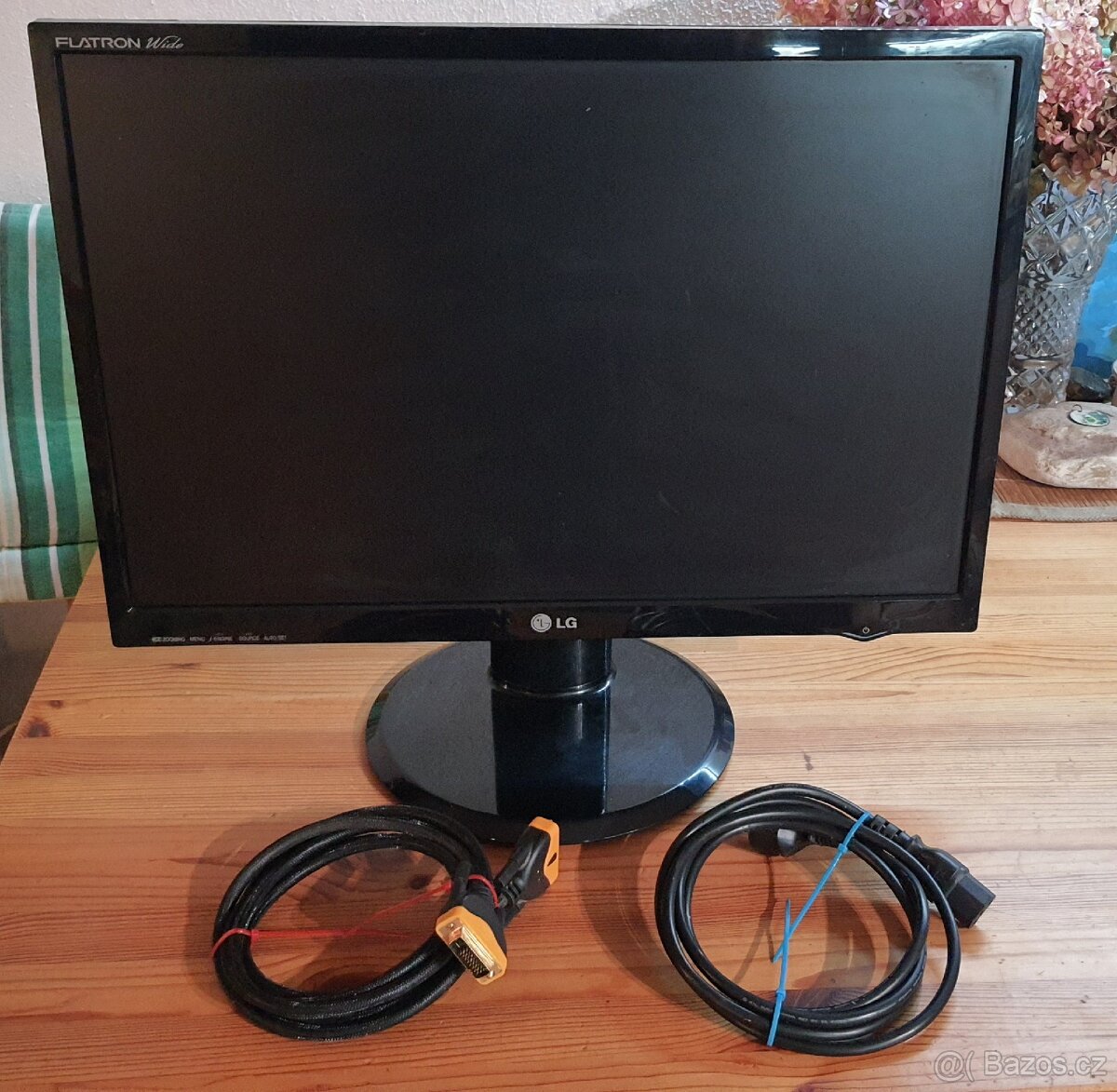 Monitor LG L226WTQ