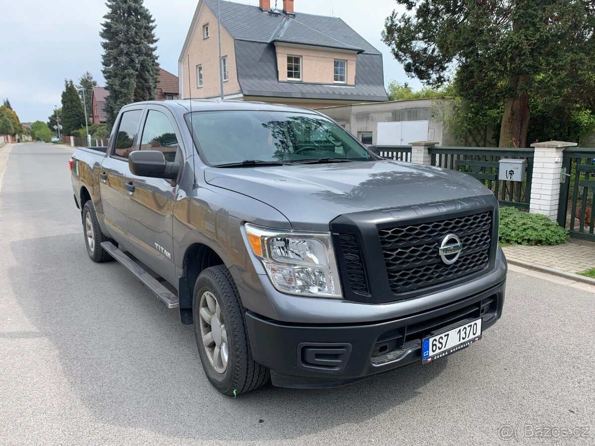 Nissan Titan