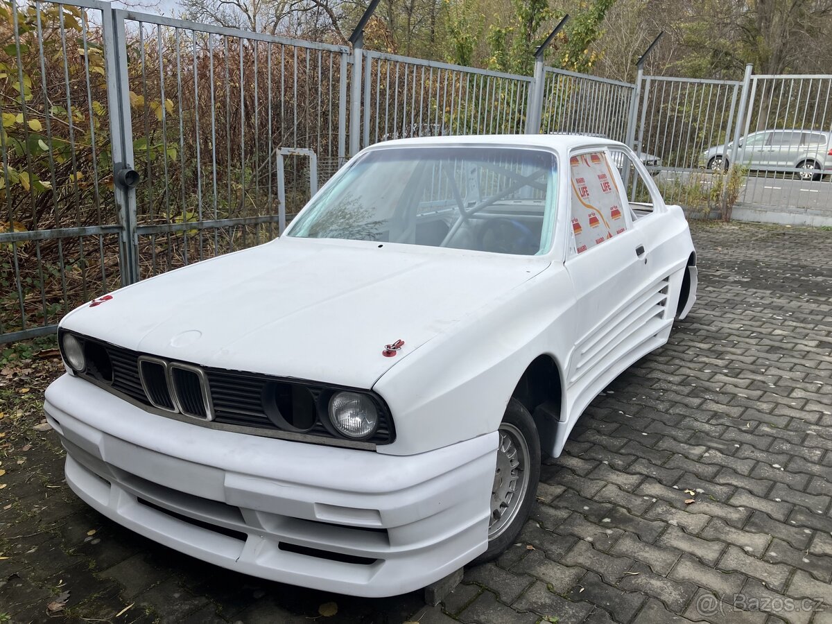 BMW e 30