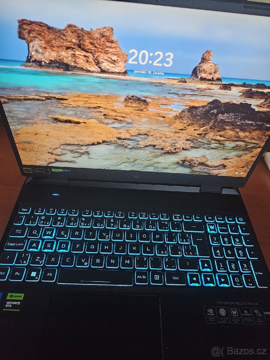 Acer Predátor 16 Neo Kov.