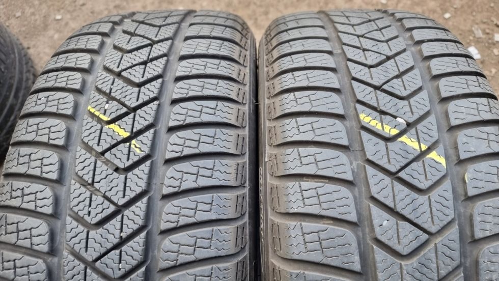 Zimní pneumatiky 225/45/18 Pirelli