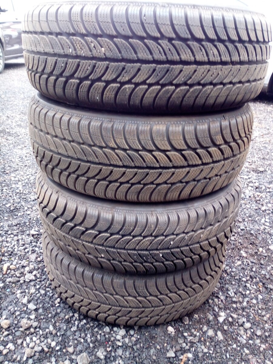 K prodeji sada zim. pneu Sava 185/55 R 15