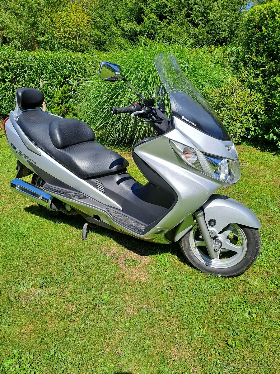 Suzuki Burgman AN 400