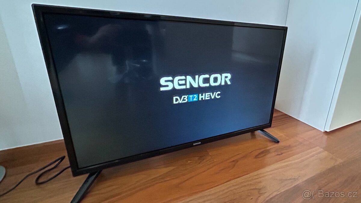 Televize LED 32" Sencor SLE 3231TCS - v záruce