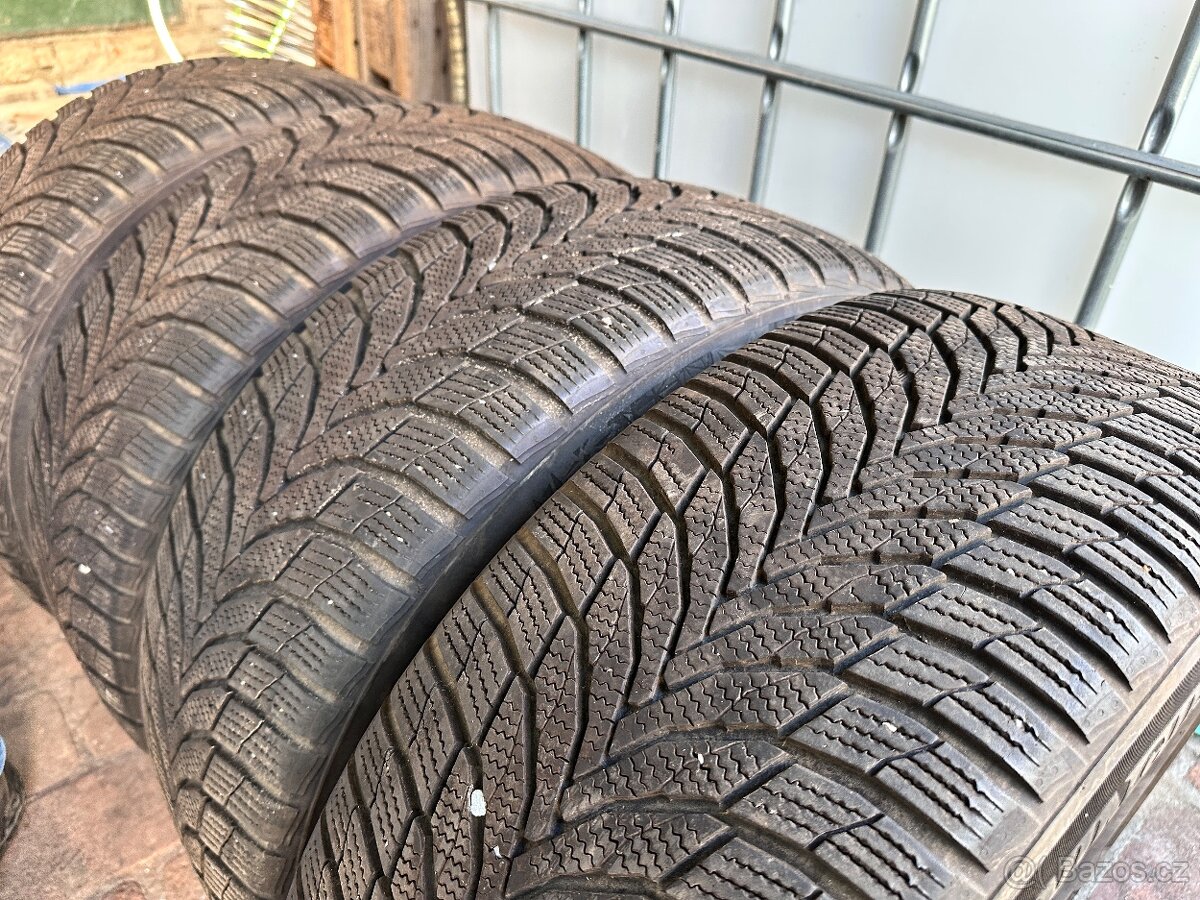 Nexen 235/55R18 zimní