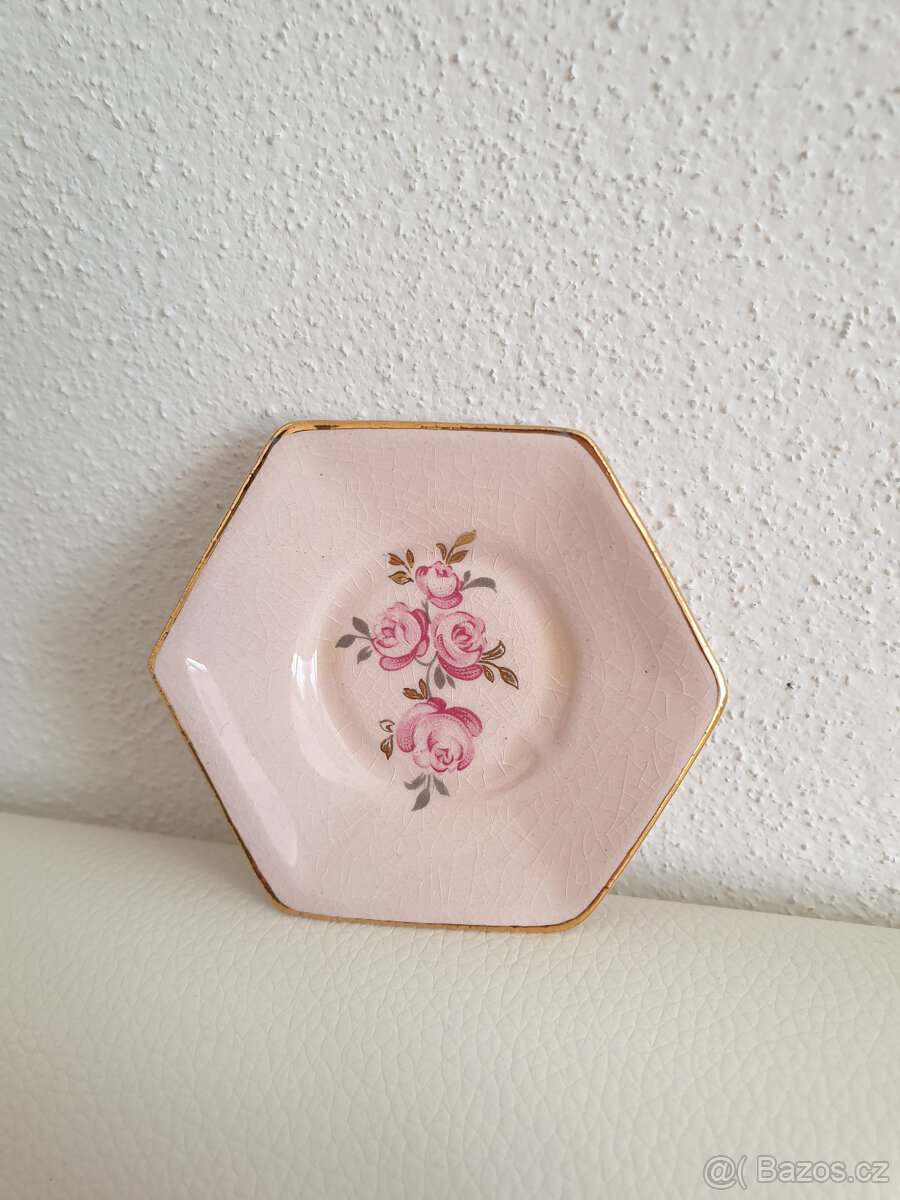 Retro starožitný růžový porcelán talířek růžičky