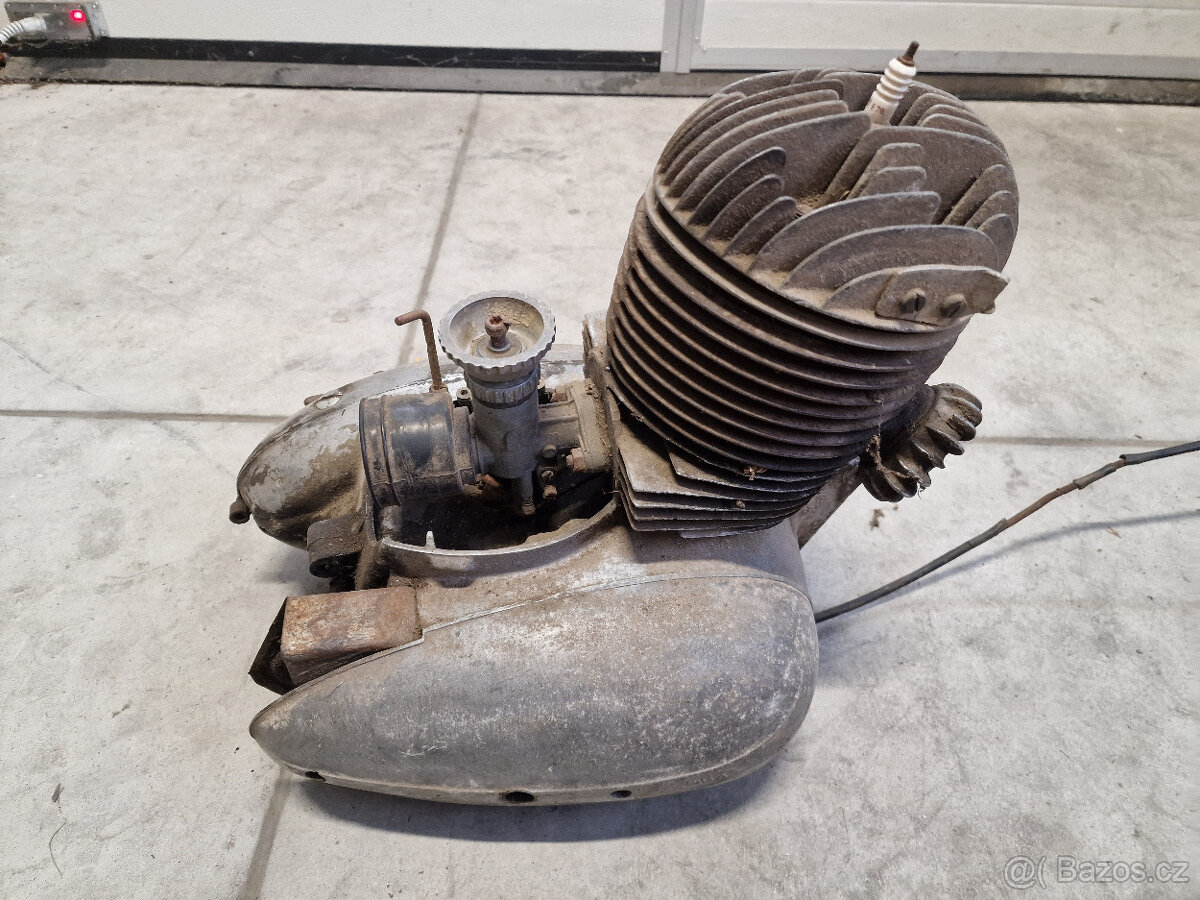 Motor Jawa 250 353