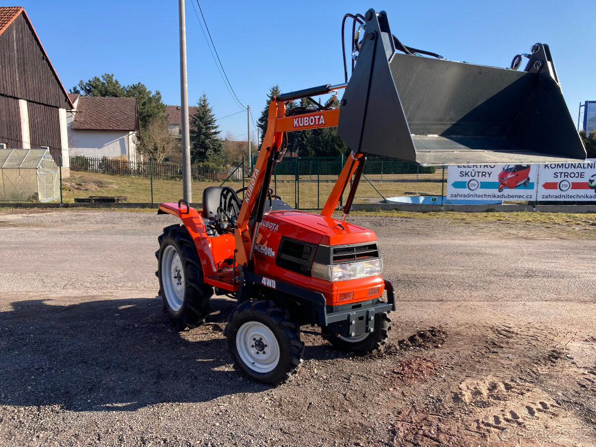 Kubota GL 241 Grandel s čelním nakladačem