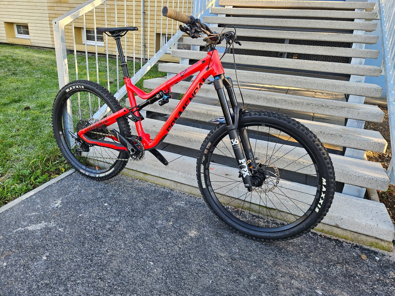 Commencal Meta AM V4.2 Essential 650B/27,5" vel.M