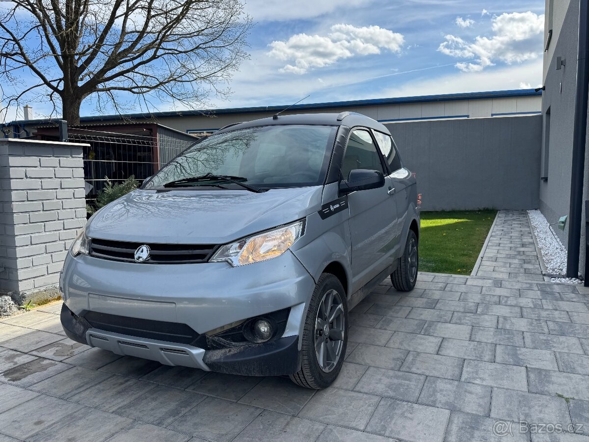Aixam Crossover od 15 LET