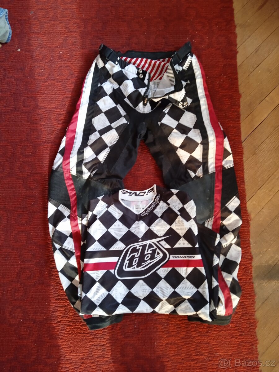 Mx komplet Troy Lee design vel.32,dres M