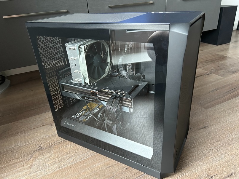 Herní PC, AMD 5600X, RX 7700 XT GAMING