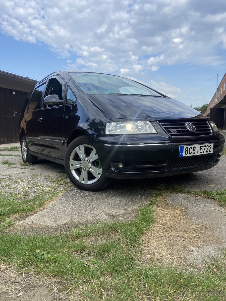 VW Sharan 2.8i 150kw AUT. 7míst STK 5/26