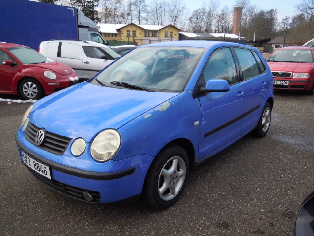 VW Polo 1.2HTP 55koní r.v.10/2002