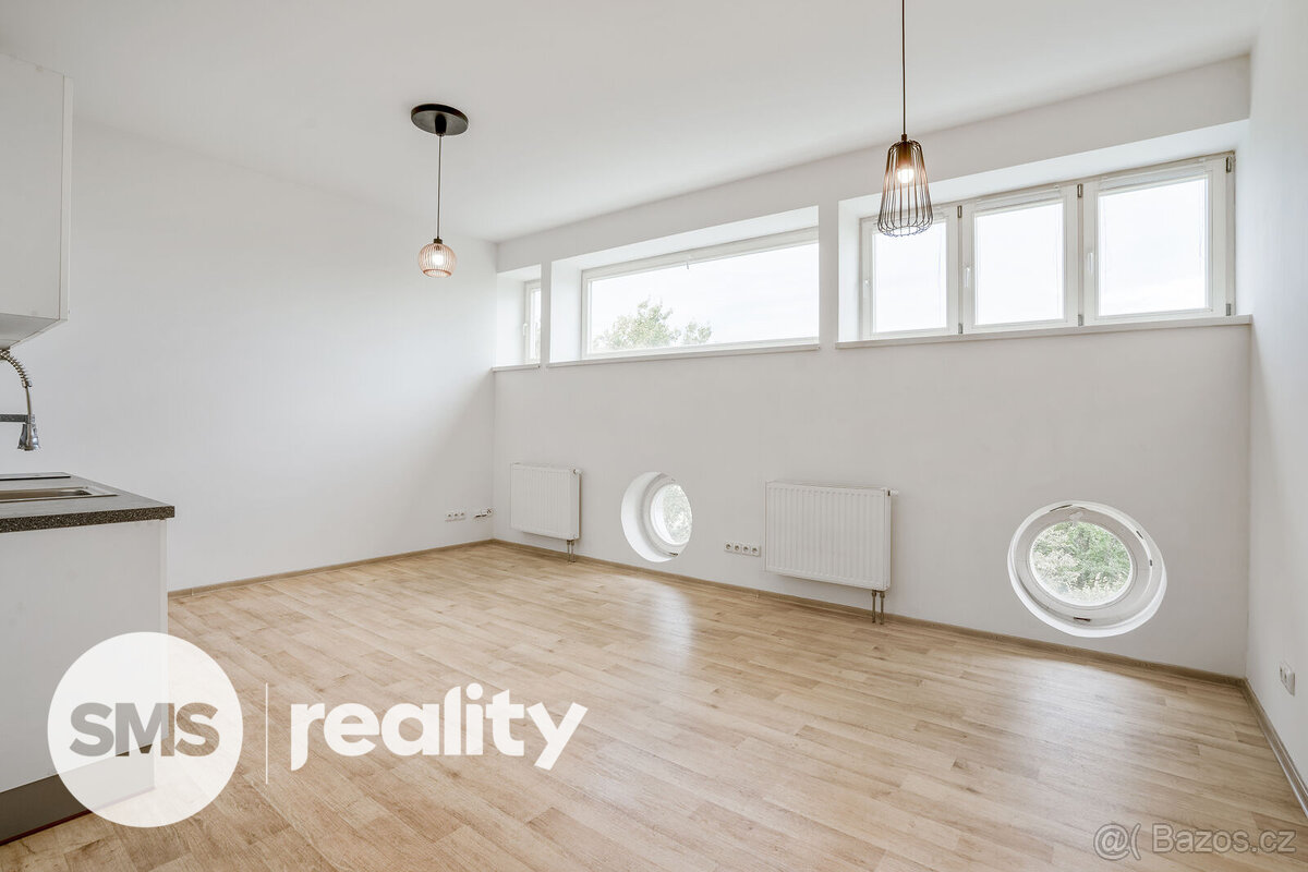 Pronájem bytu 1+kk, 32,5 m² – centrum Opavy - Rezidence Eliz