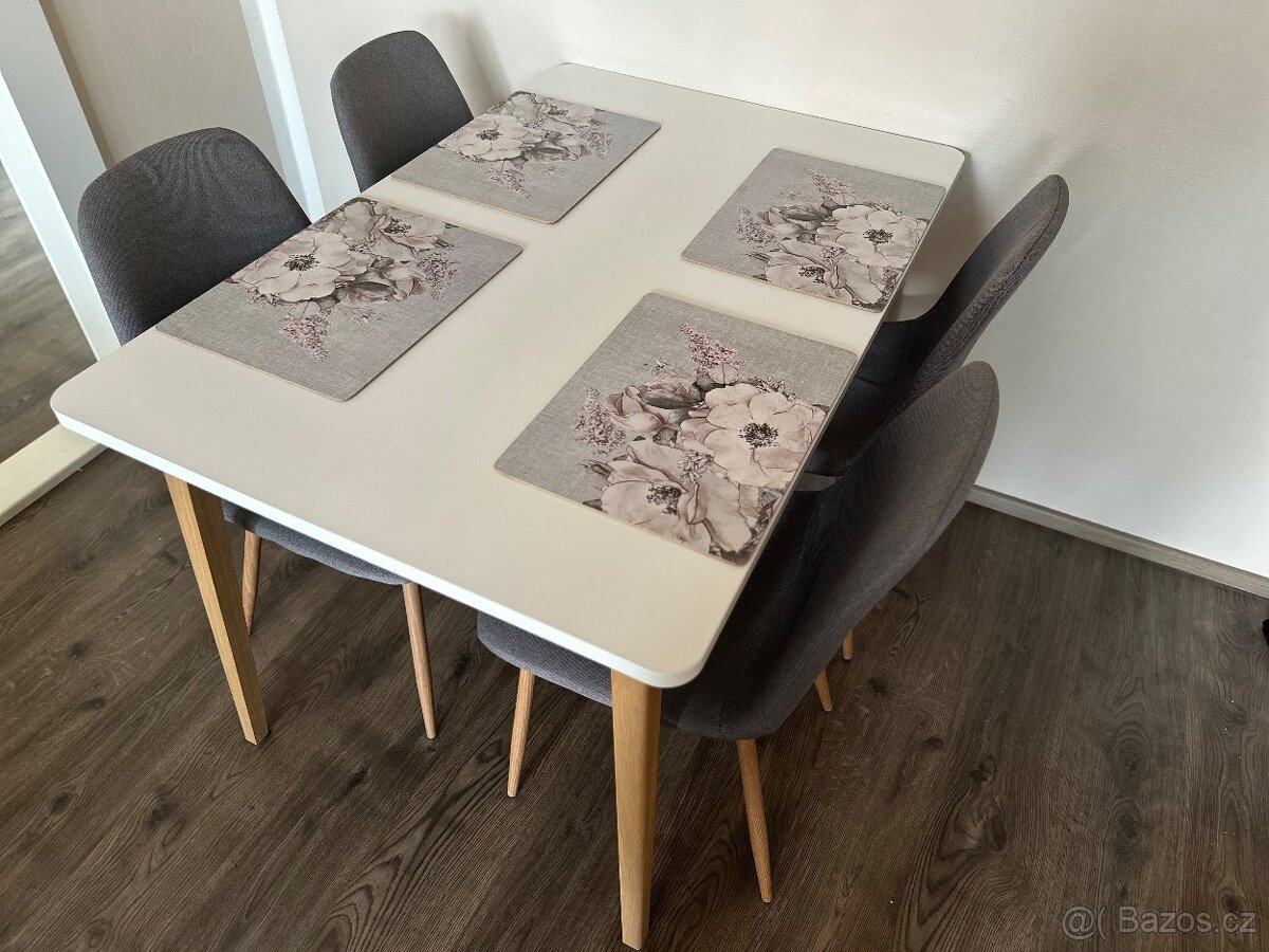 Jídelní stůl,židle