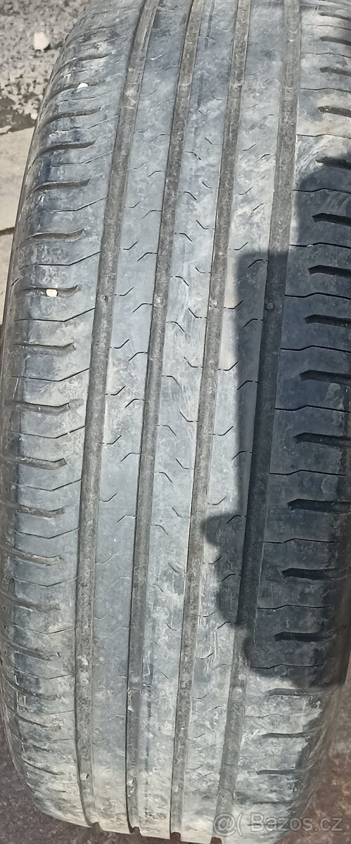 Continental 225/60 R16 V