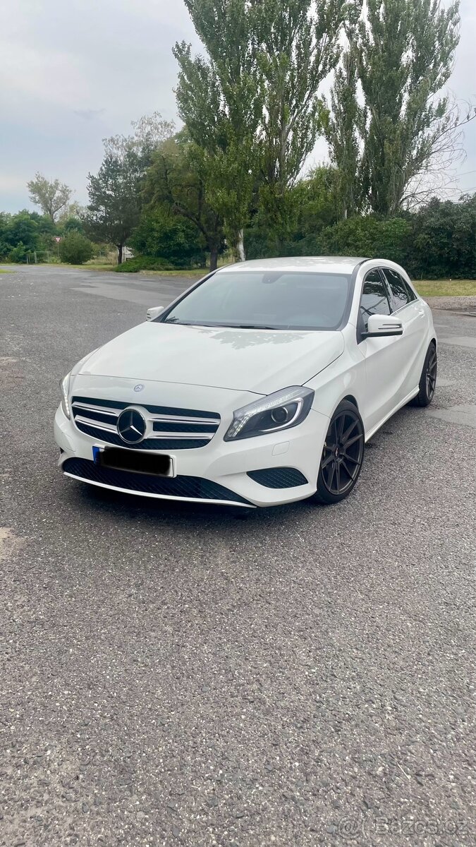 Mercedes Benz A180 1.6 Turbo 119tis km TOP