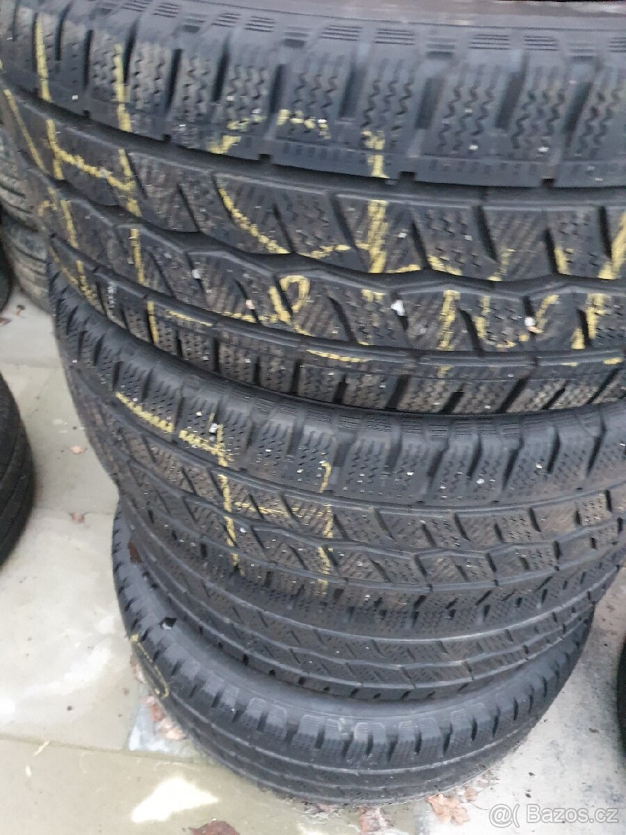 235/65/16 C zimni sada hankook