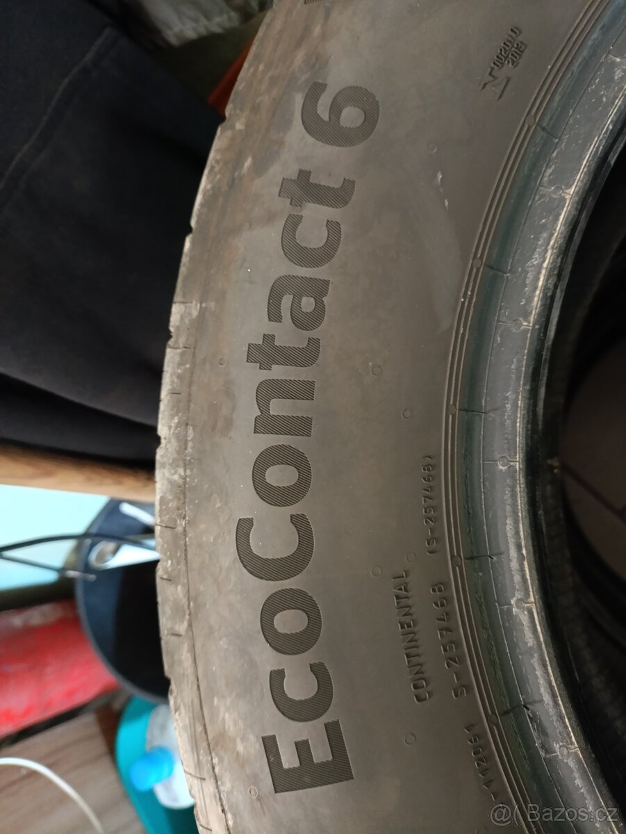 Continental EcoContact 6 215/60 R16