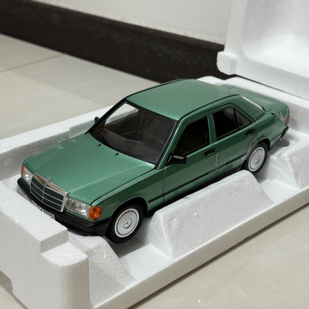 1:18 Norev Mercedes Benz 190E 1982