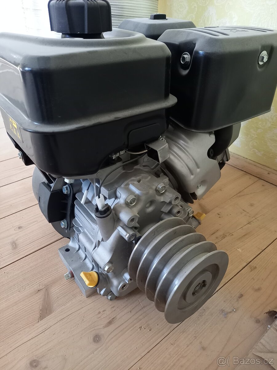 Motor Briggs & Stratton Vanguard 10HP nový