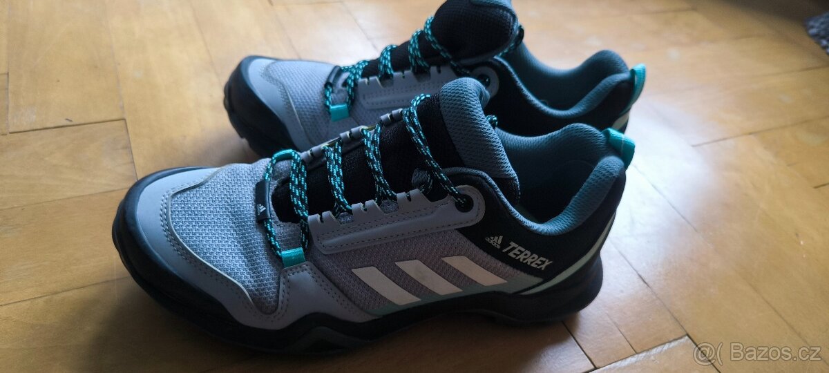 Tenisky Adidas  38 šedo zelené