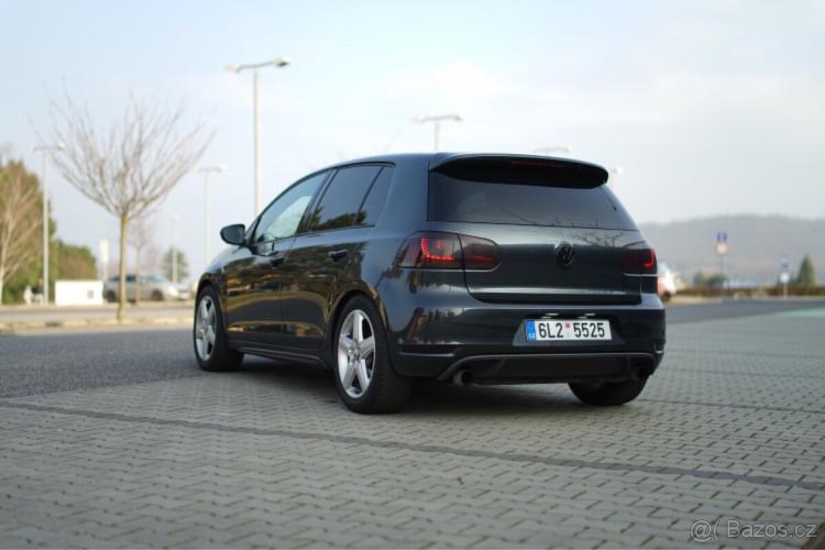 Volkswagen Golf VI