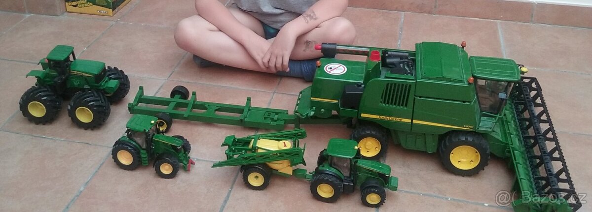 BRUDER sada zemědělské stroje JOHN DEER