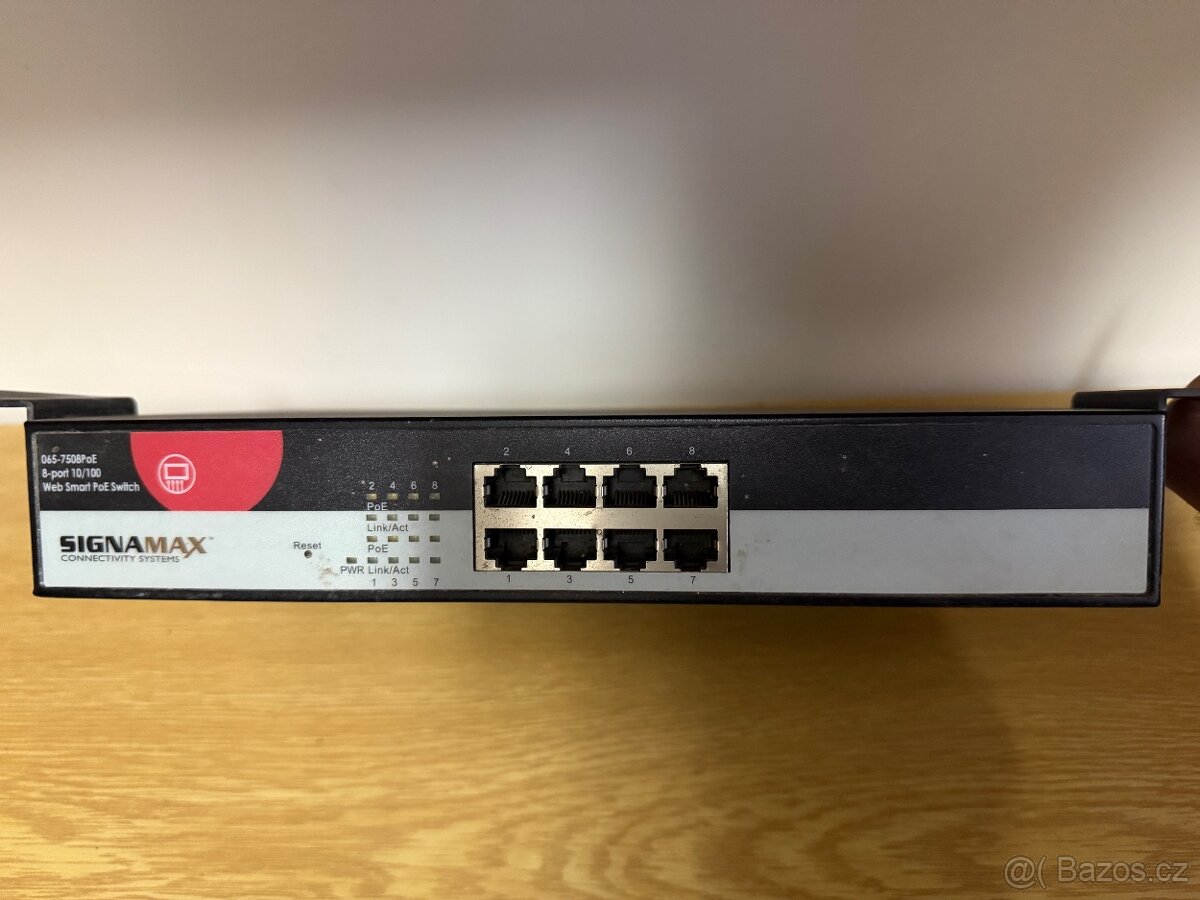 8portový PoE switch Signamax