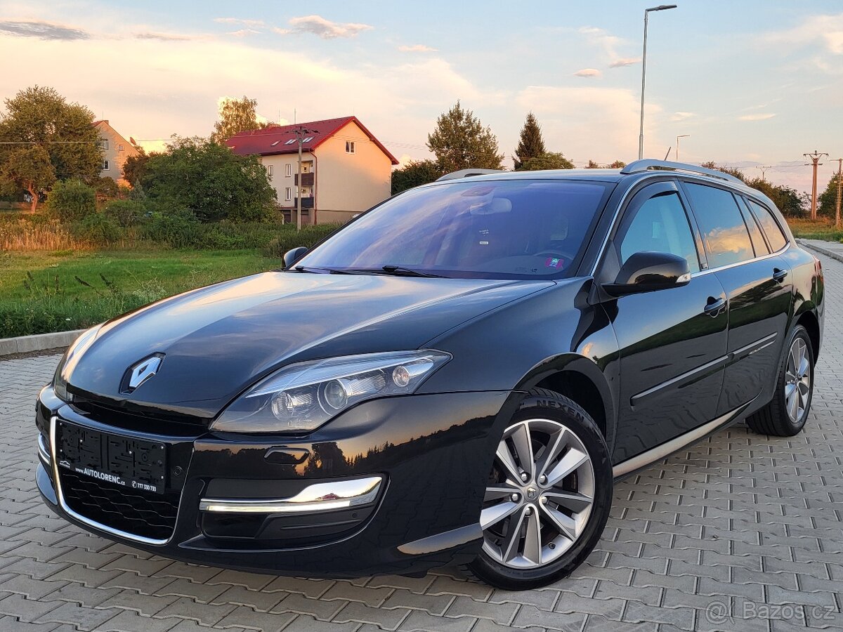 Renault Laguna III 2.0dCi 127kW Initiale 4Control REZERVACE