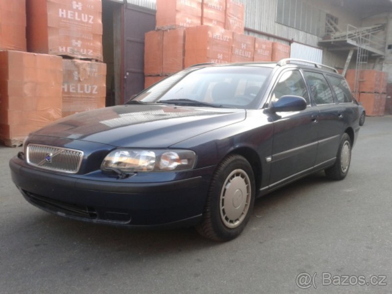 Volvo V70 II 2,4i 103Kw 2001 prodám ND