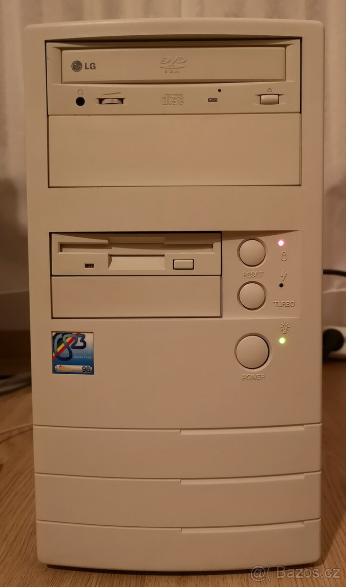 Predám Retro PC Pentium 200 MHz (05)