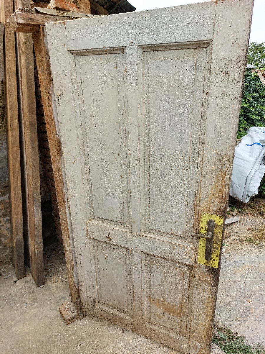Dveře masiv staré