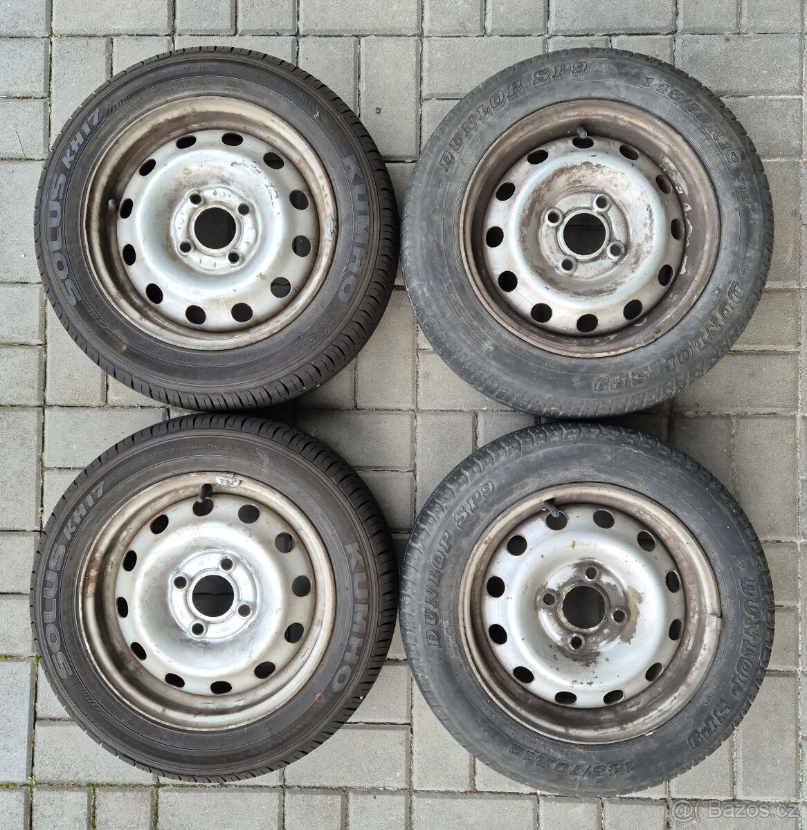 Sada 4ks pneu 145/70 R13 +plechové disky (platí do smazání)